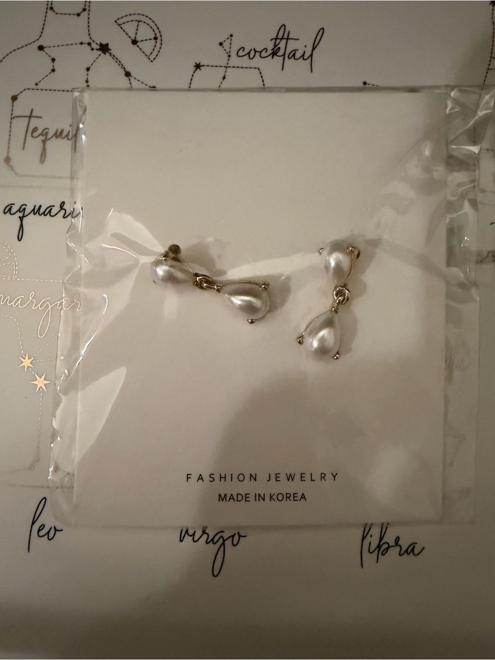 NEW Gold and White Teardrop Pearl Dangle Earrings